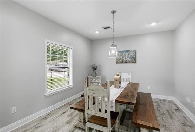 4020 Cappy Drive, Lake Charles, LA 70605