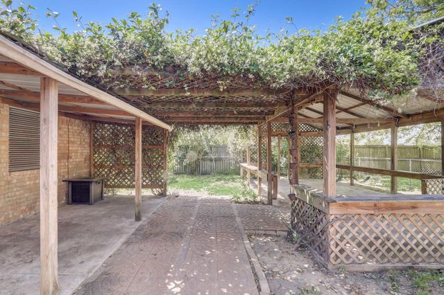 13414 Anna Court, Santa Fe, TX 77517