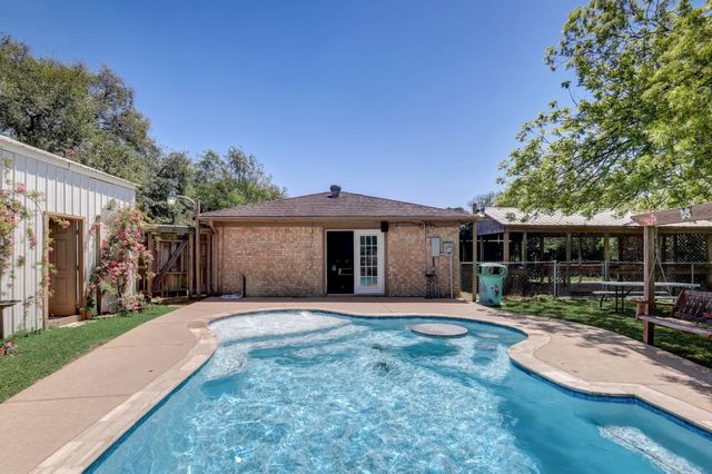 13414 Anna Court, Santa Fe, TX 77517