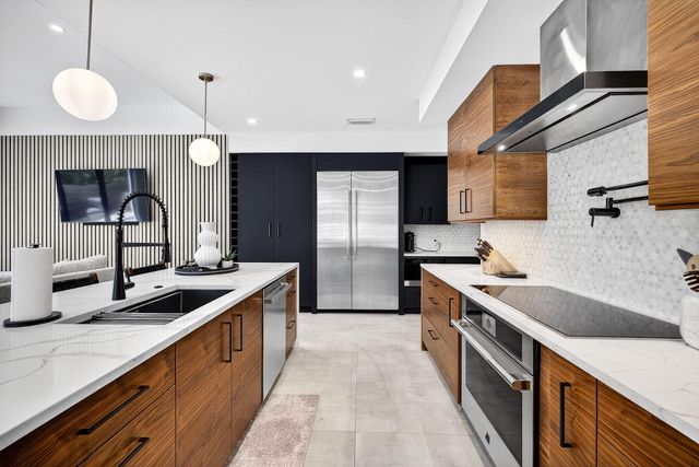 1807 NE 18th Street, Fort Lauderdale, FL 33305