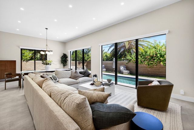 1807 NE 18th Street, Fort Lauderdale, FL 33305