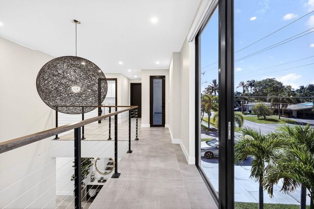 1807 NE 18th Street, Fort Lauderdale, FL 33305