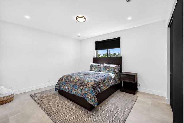 1807 NE 18th Street, Fort Lauderdale, FL 33305