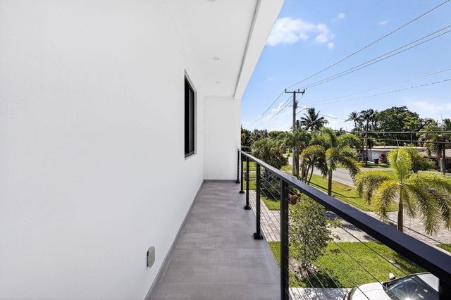 1807 NE 18th Street, Fort Lauderdale, FL 33305