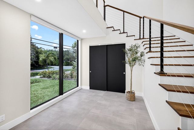 1807 NE 18th Street, Fort Lauderdale, FL 33305