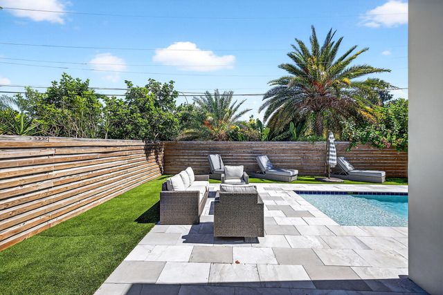 1807 NE 18th Street, Fort Lauderdale, FL 33305