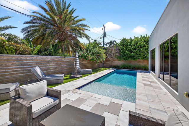 1807 NE 18th Street, Fort Lauderdale, FL 33305