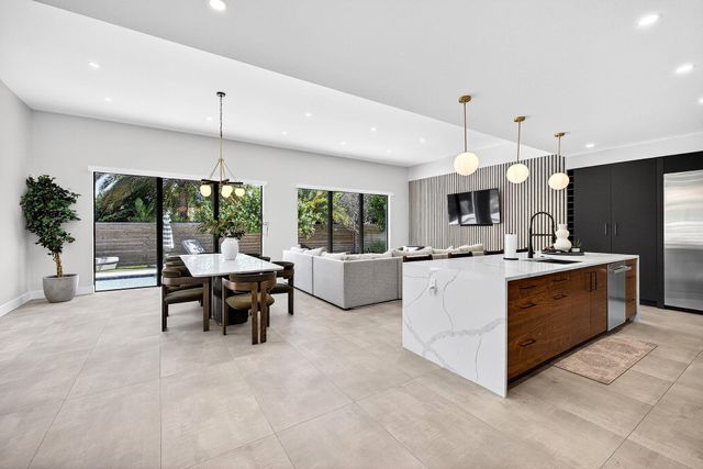 1807 NE 18th Street, Fort Lauderdale, FL 33305