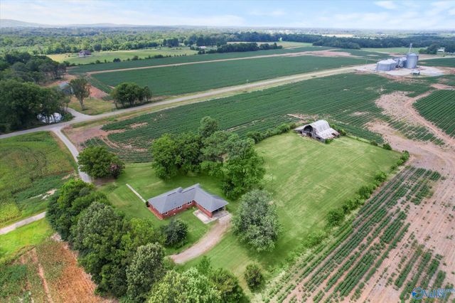 2360 County Road 29, Moulton, AL 35650