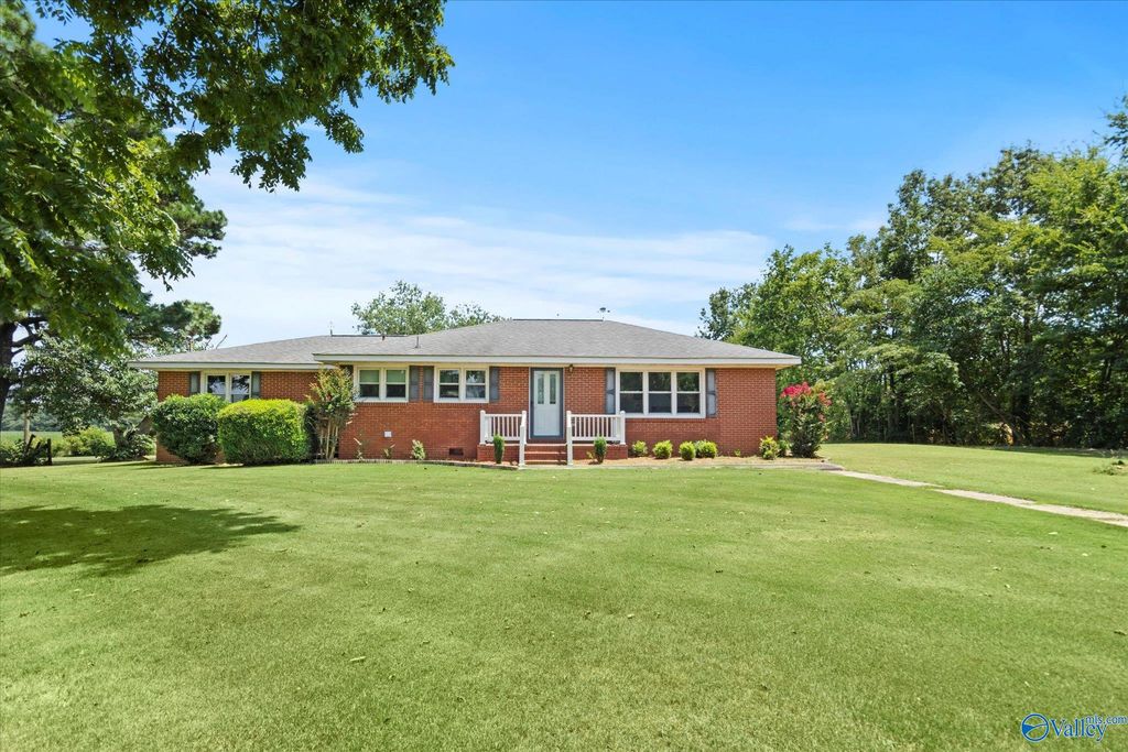 2360 County Road 29, Moulton, AL 35650