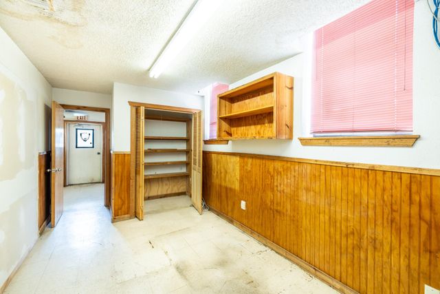 1703 N Saint Joseph ST, Gonzales, TX 78629