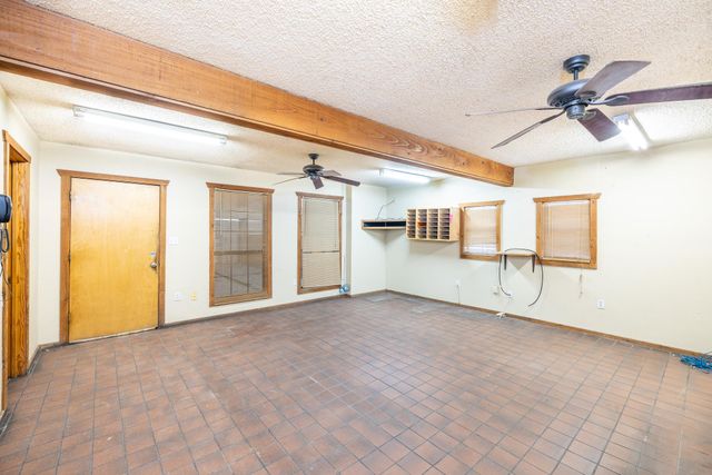 1703 N Saint Joseph ST, Gonzales, TX 78629