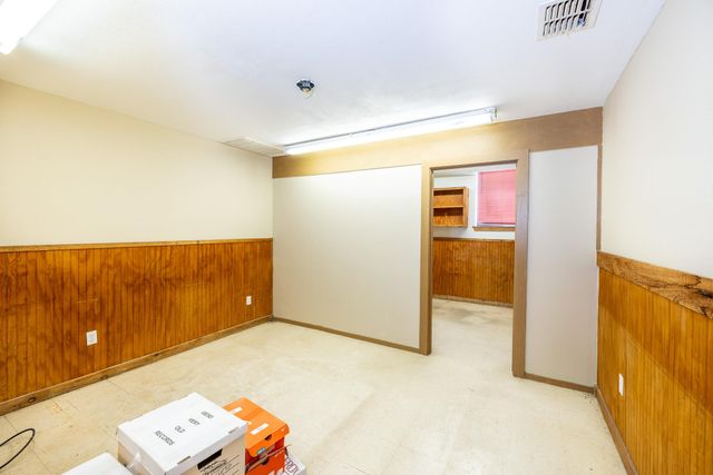1703 N Saint Joseph ST, Gonzales, TX 78629