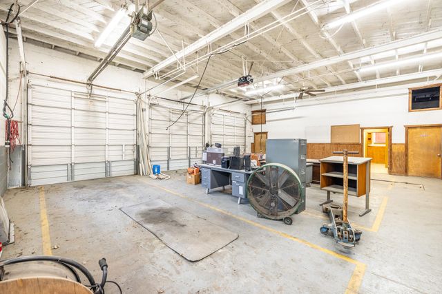 1703 N Saint Joseph ST, Gonzales, TX 78629