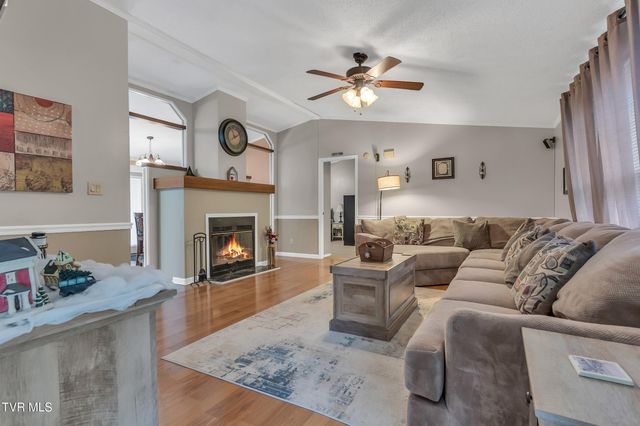 309 Sammons Pvt Drive, Blountville, TN 37617