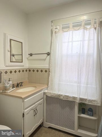 2020 HOLLY ST, Harrisburg, PA 17104