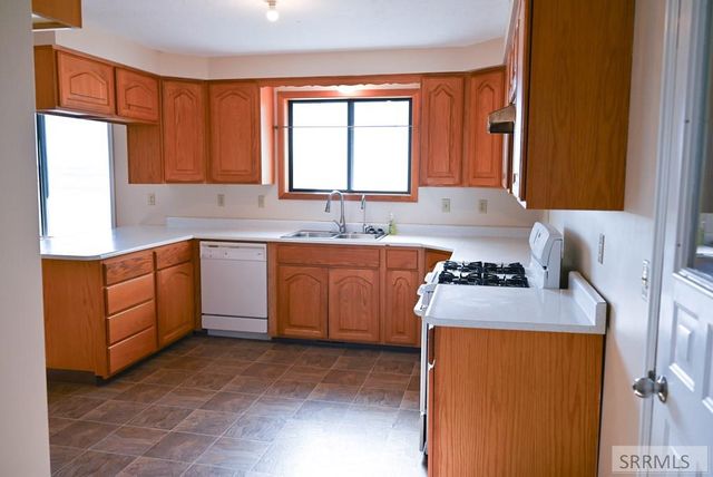 12666 N 35th E, Idaho Falls, ID 83401