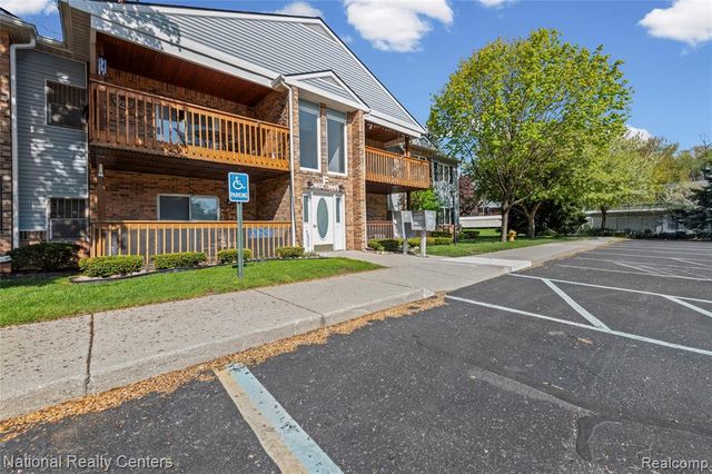 1421 Shoemaker Drive, Westland, MI 48185
