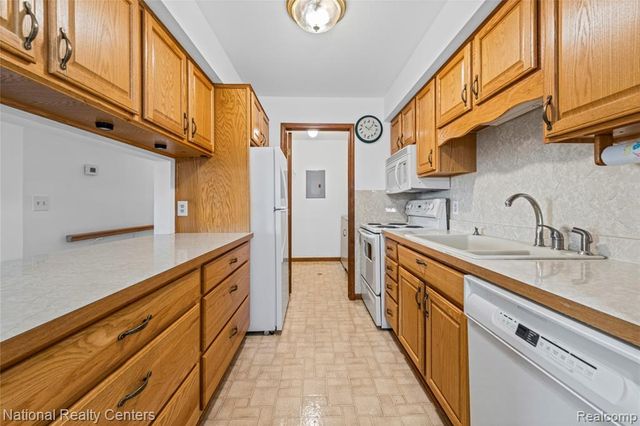 1421 Shoemaker Drive, Westland, MI 48185