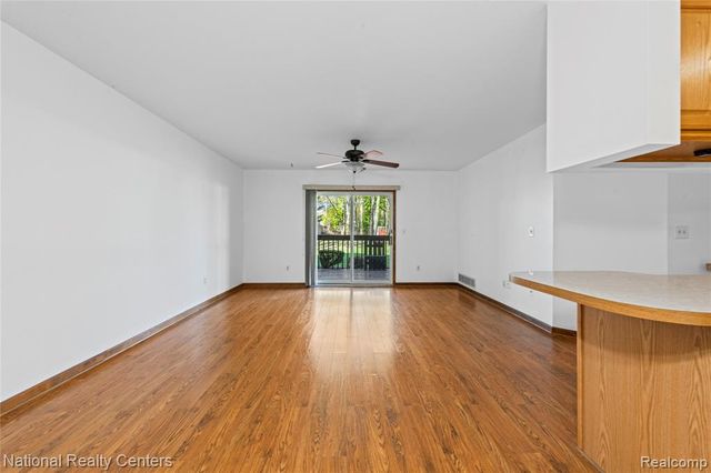 1421 Shoemaker Drive, Westland, MI 48185