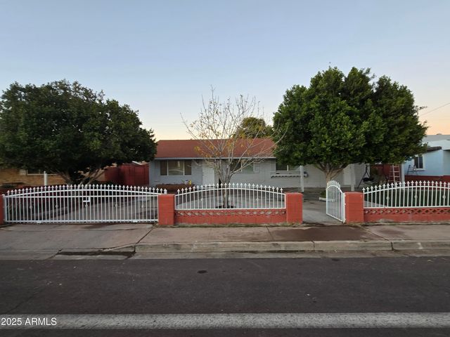 3420 W MARYLAND Avenue, Phoenix, AZ 85017