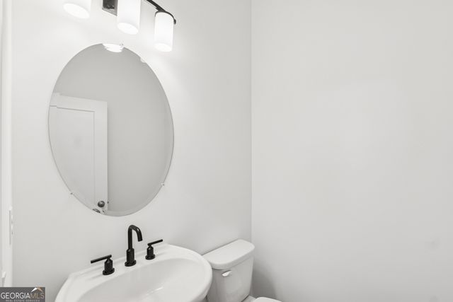 787 Auguste Avenue, Scottdale, GA 30079