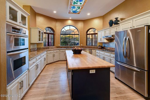 7580 N Calle Sin Controversia, Tucson, AZ 85718