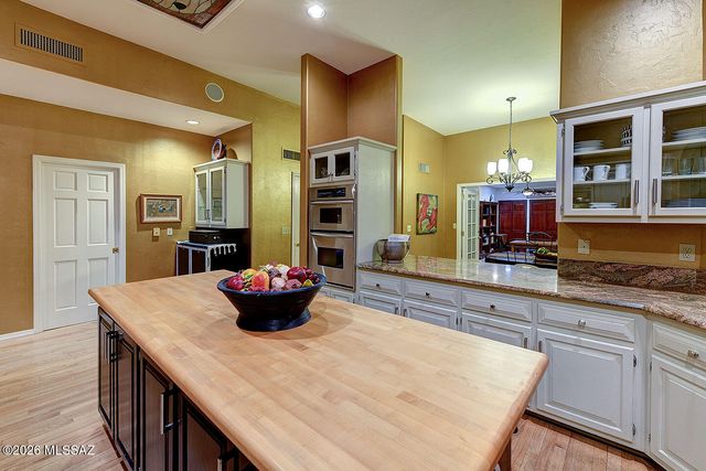 7580 N Calle Sin Controversia, Tucson, AZ 85718