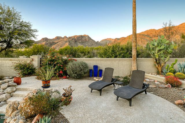 7580 N Calle Sin Controversia, Tucson, AZ 85718