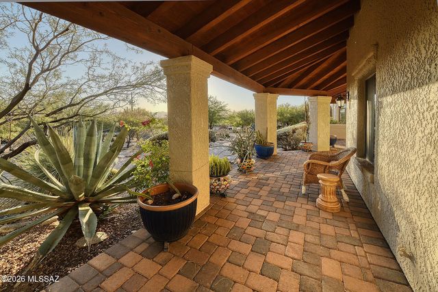 7580 N Calle Sin Controversia, Tucson, AZ 85718