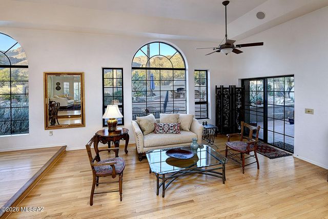 7580 N Calle Sin Controversia, Tucson, AZ 85718