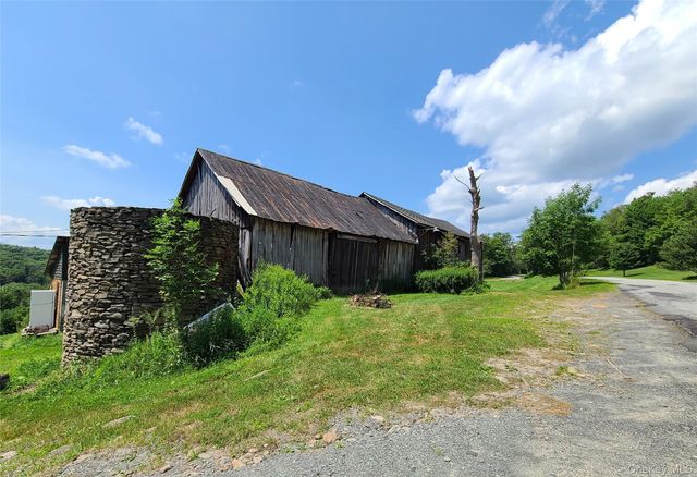 299-301 Stump Pond Road, Livingston Manor, NY 12758