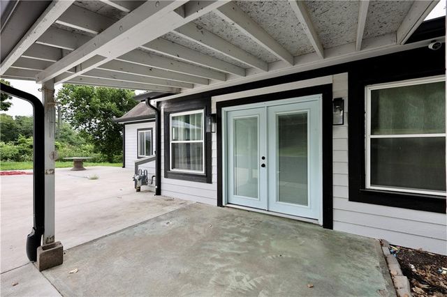 9800 Hutton Road, Kansas City, KS 66109