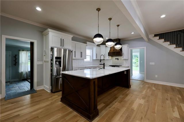 9800 Hutton Road, Kansas City, KS 66109