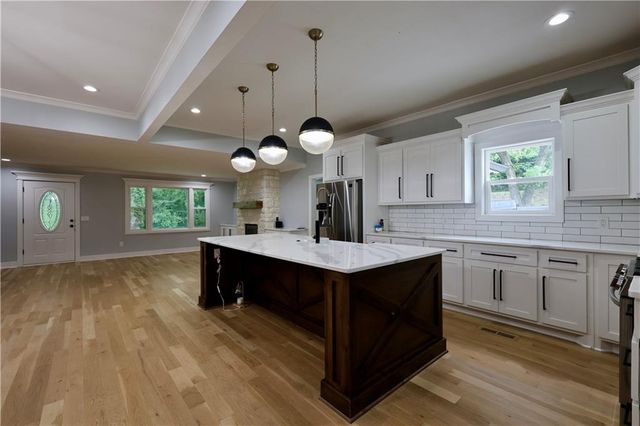 9800 Hutton Road, Kansas City, KS 66109