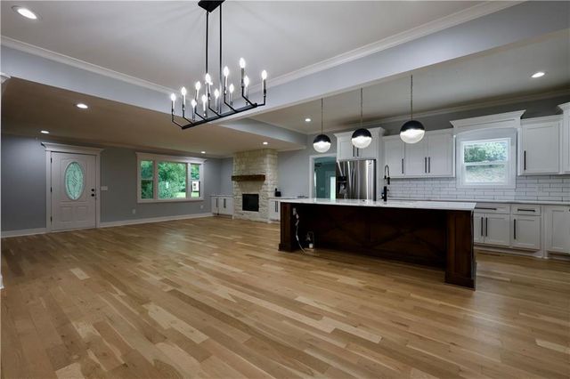 9800 Hutton Road, Kansas City, KS 66109