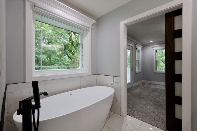 9800 Hutton Road, Kansas City, KS 66109