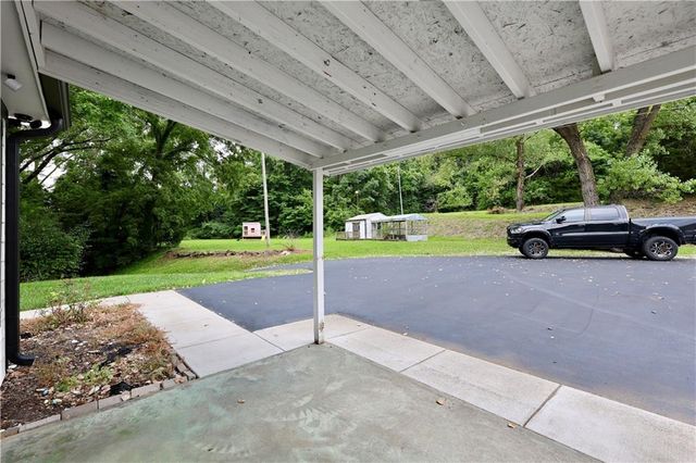 9800 Hutton Road, Kansas City, KS 66109