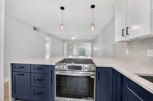 2401 Del Aire Boulevard 101, Delray Beach, FL 33445