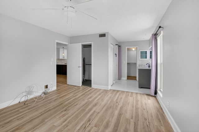 2401 Del Aire Boulevard 101, Delray Beach, FL 33445
