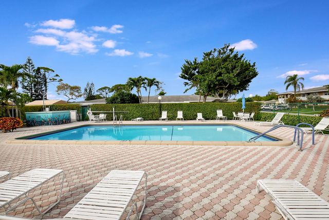 2401 Del Aire Boulevard 101, Delray Beach, FL 33445