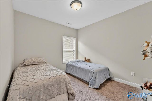 4010 Rockland Circle, Owens Cross Roads, AL 35763