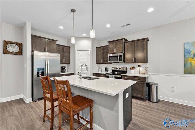 4010 Rockland Circle, Owens Cross Roads, AL 35763