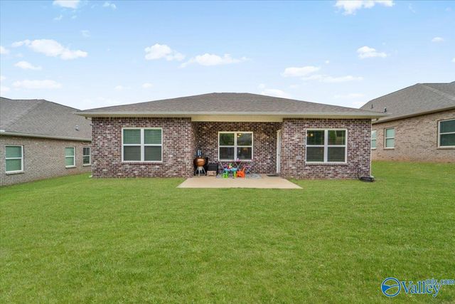 4010 Rockland Circle, Owens Cross Roads, AL 35763