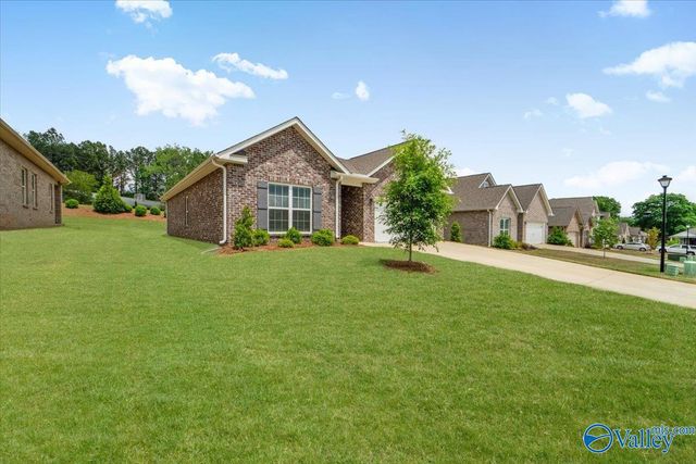 4010 Rockland Circle, Owens Cross Roads, AL 35763
