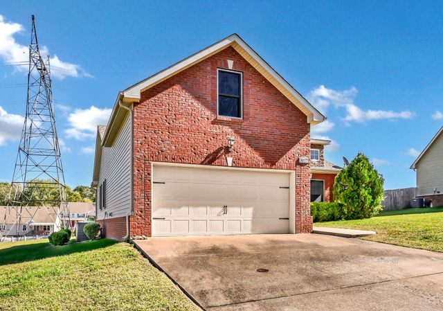 3027 Outfitters Dr, Clarksville, TN 37040