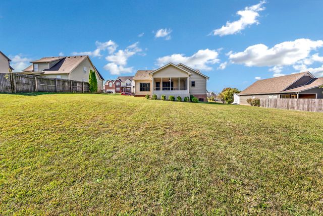 3027 Outfitters Dr, Clarksville, TN 37040