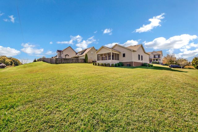 3027 Outfitters Dr, Clarksville, TN 37040