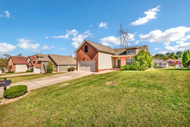 3027 Outfitters Dr, Clarksville, TN 37040