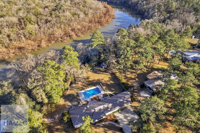 888 Altamaha Road, Jesup, GA 31545